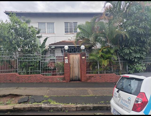 2 BEDROOM FLAT FOR SALE IN GLENWOOD